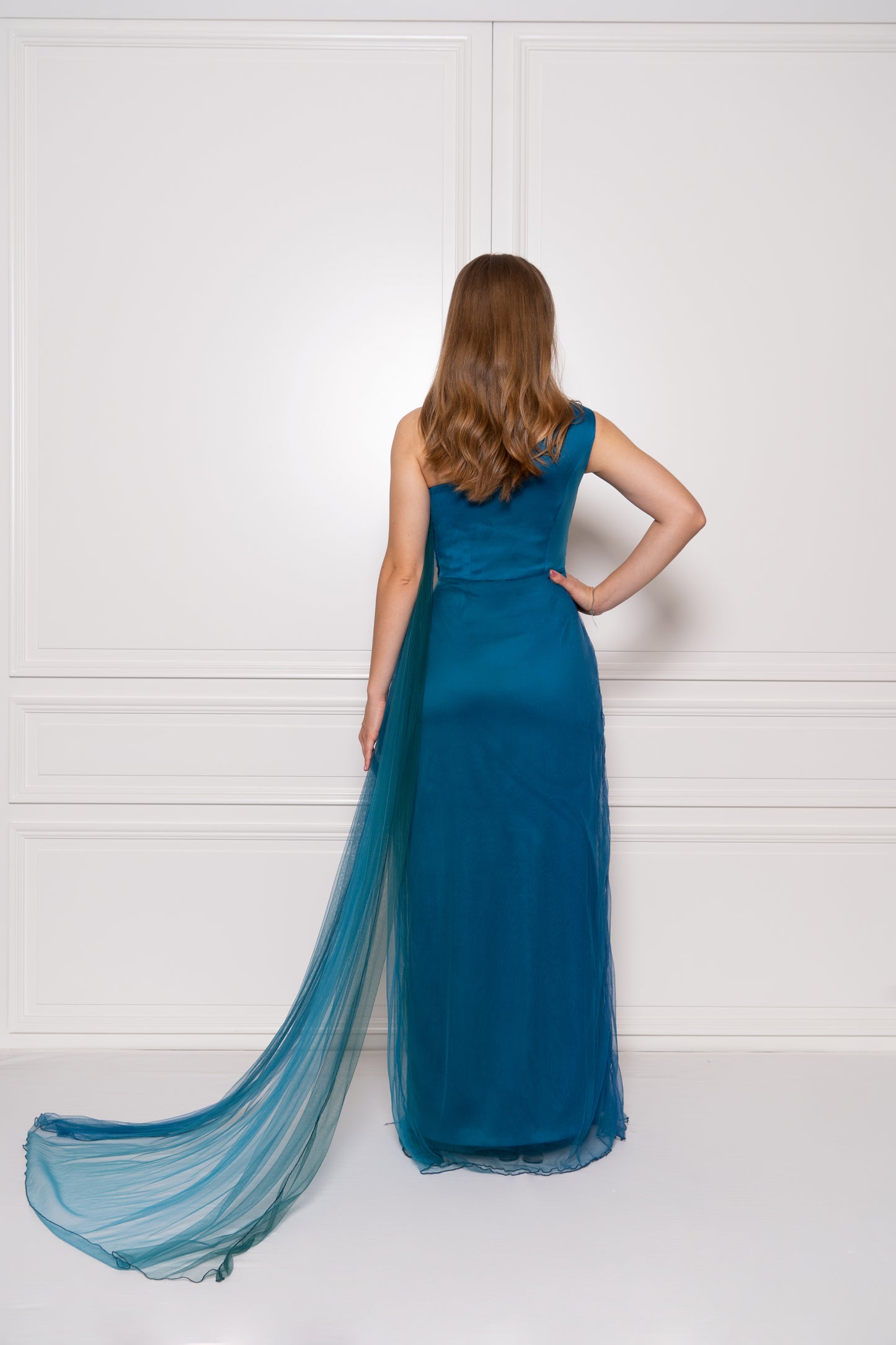 Gradient Turquoise One-Shoulder Tulle Maxi Dress